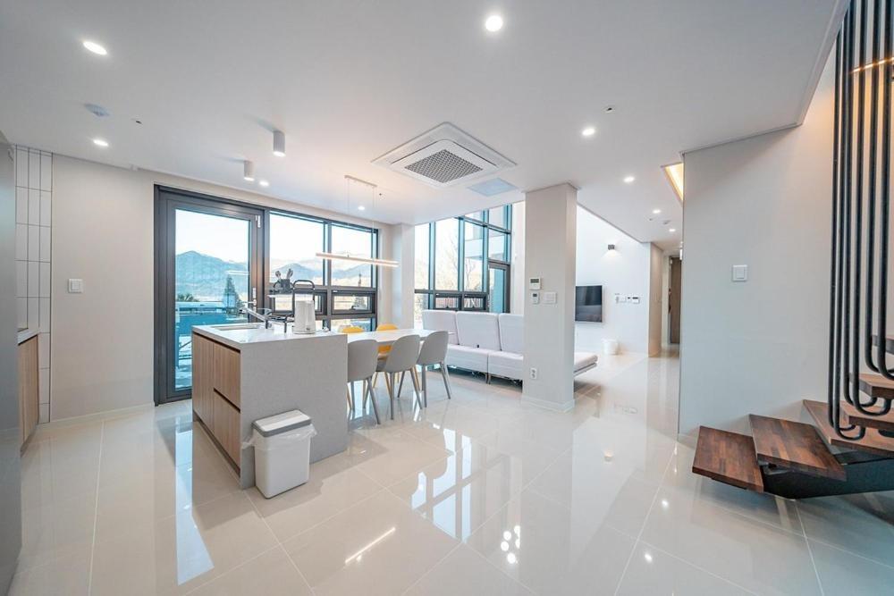 Jecheon The Shine Cheongpung Otel Oda fotoğraf