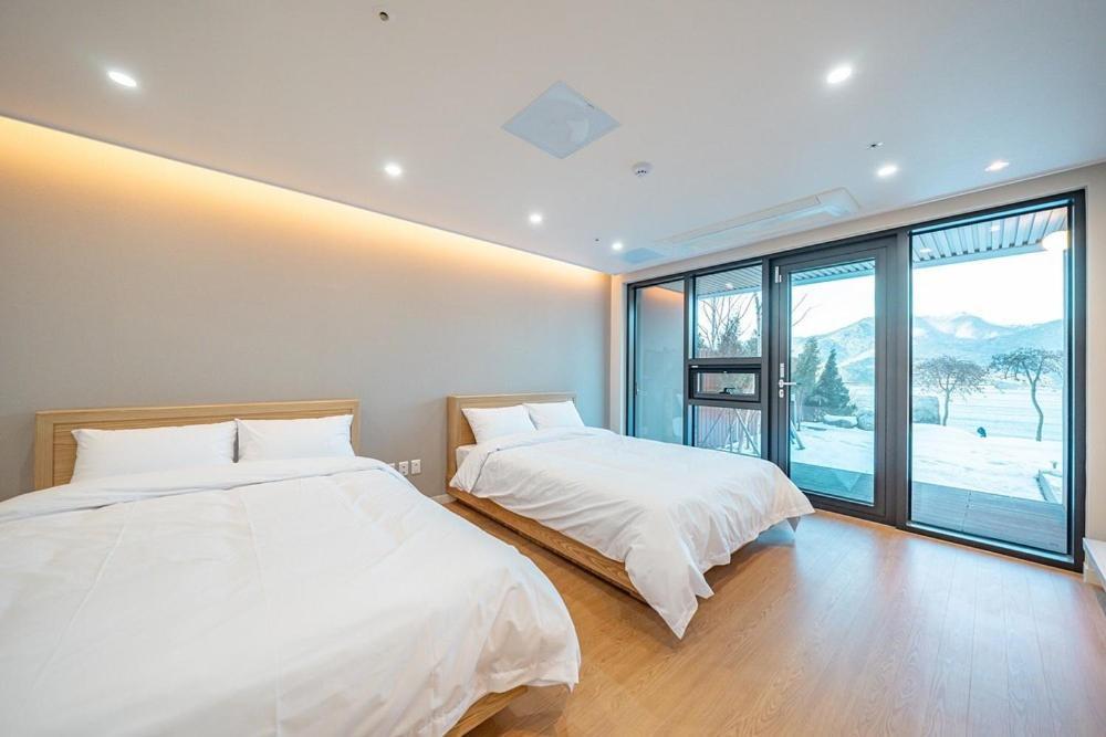 Jecheon The Shine Cheongpung Otel Oda fotoğraf